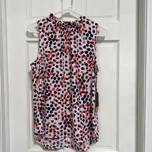 Women’s sleeveless top size small